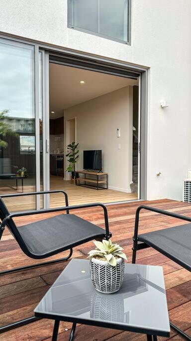 Hop, Skip, Jump To The City ! Christchurch Exterior foto